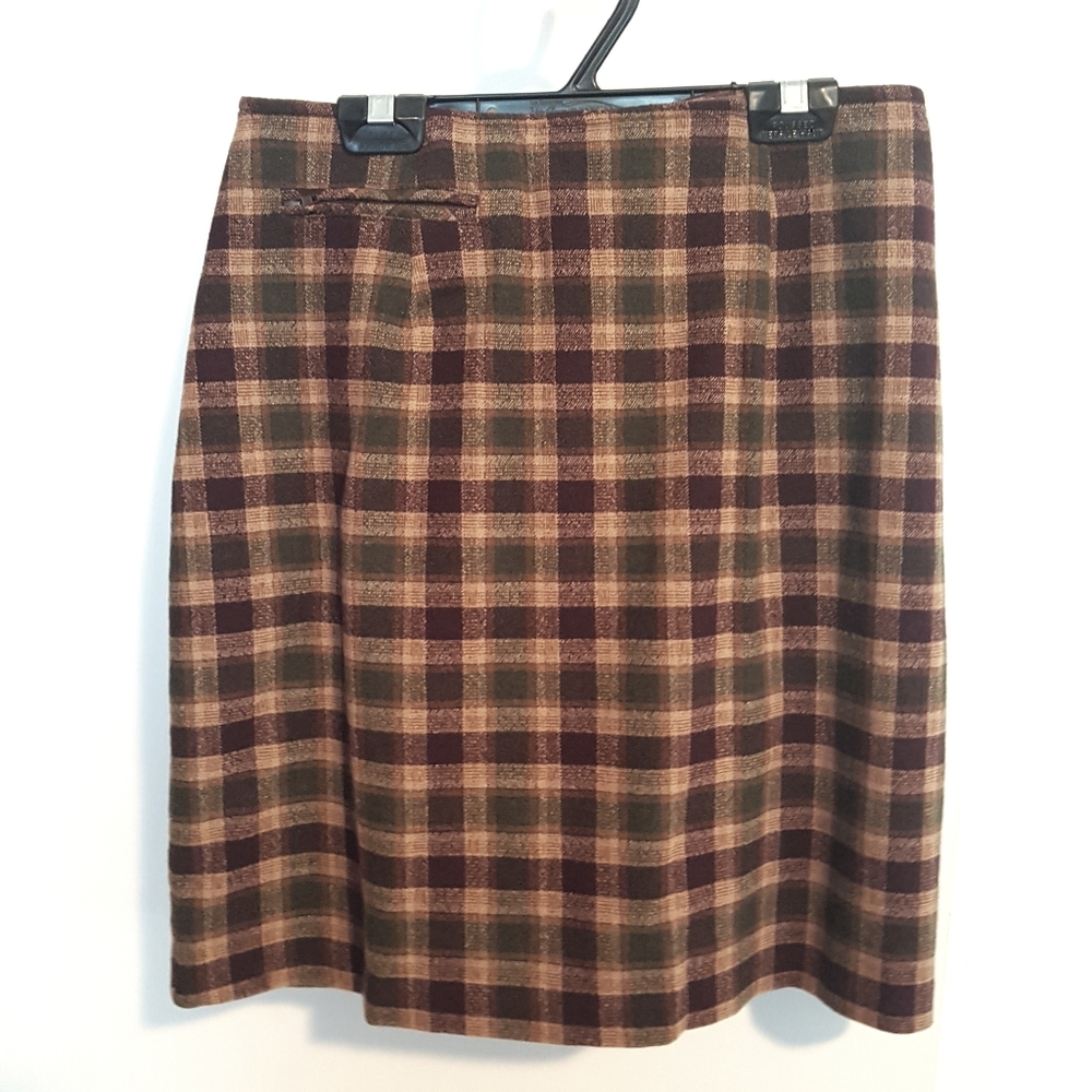 Vintage Wool blend plaid skirt (with pocket!)